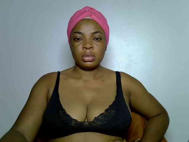 LadyNoire webcam