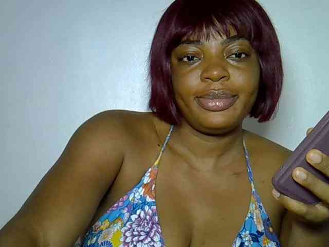 LadyNoire webcam