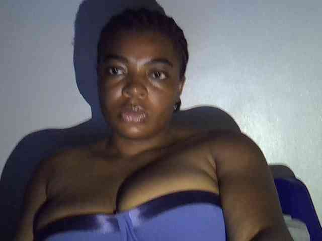 LadyNoire webcam