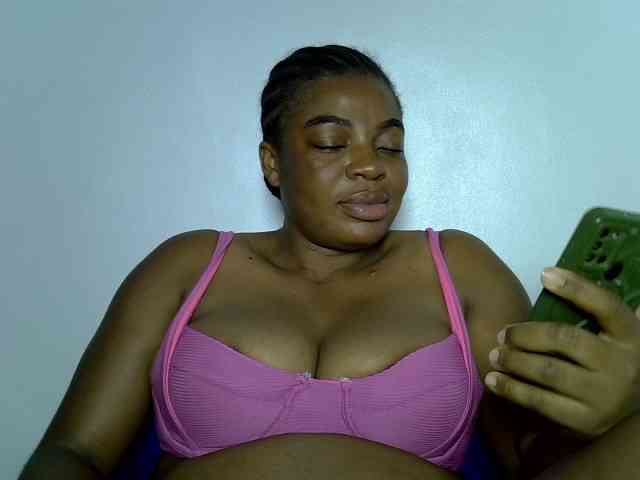 LadyNoire webcam