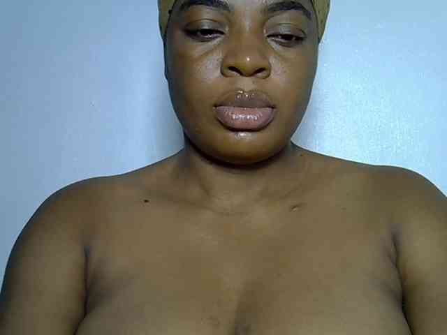 LadyNoire webcam
