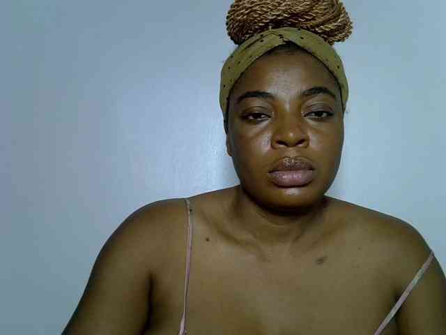 LadyNoire webcam