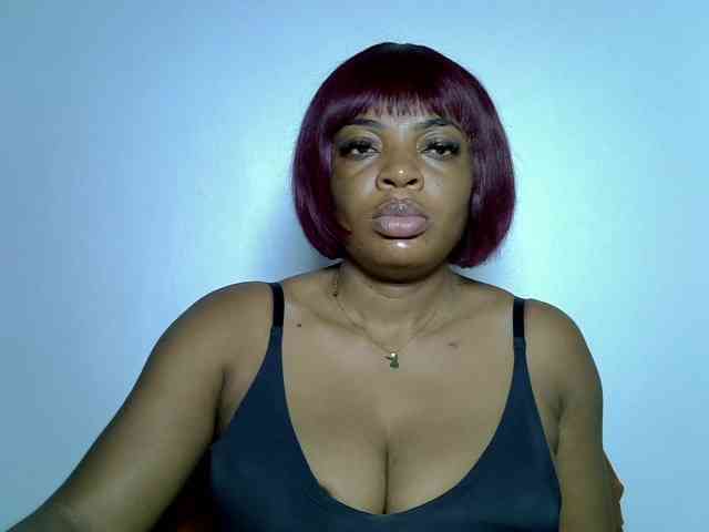 LadyNoire webcam