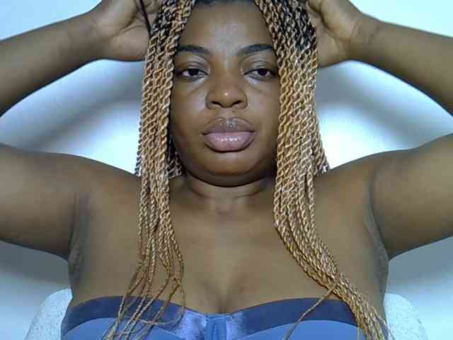 LadyNoire webcam
