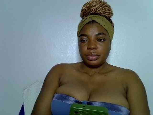 LadyNoire webcam