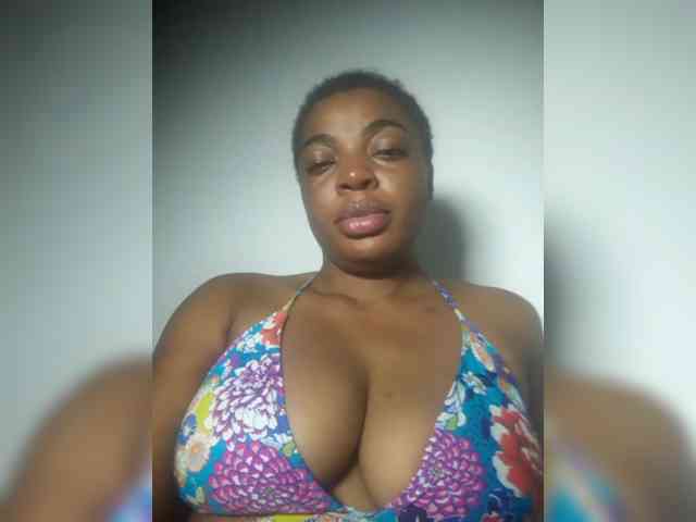 LadyNoire webcam