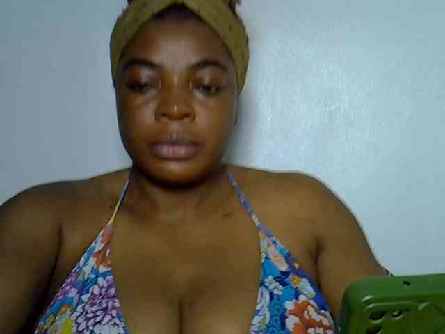 LadyNoire webcam