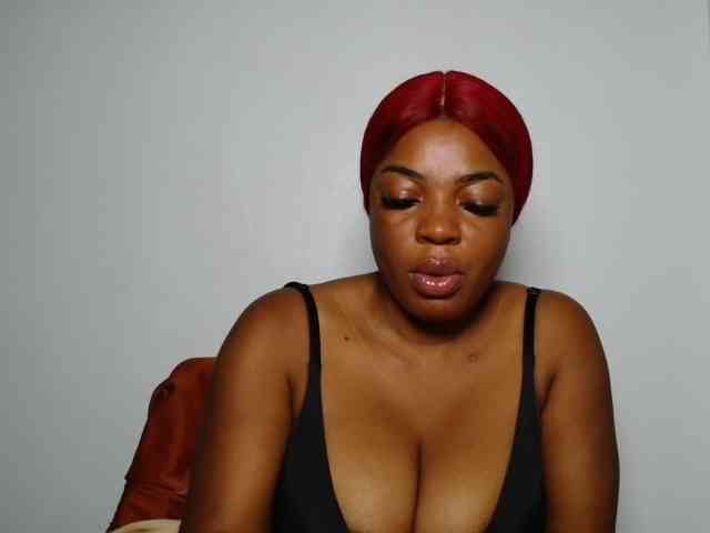 LadyNoire webcam
