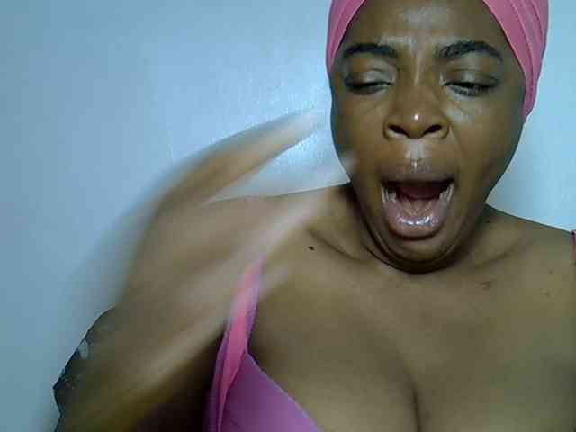 LadyNoire webcam