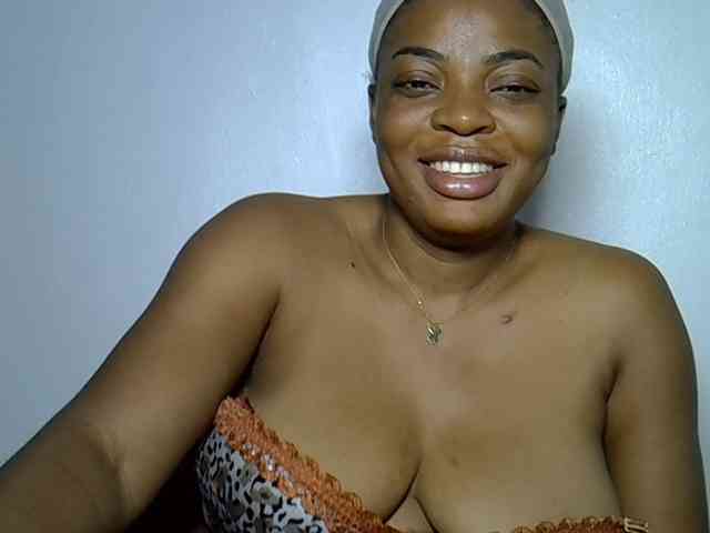 LadyNoire webcam