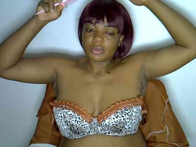 LadyNoire webcam