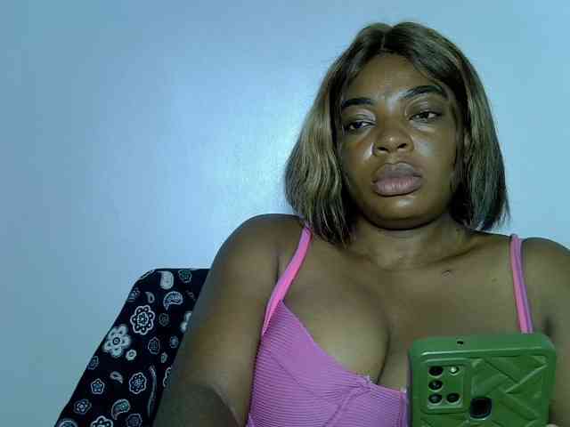 LadyNoire webcam