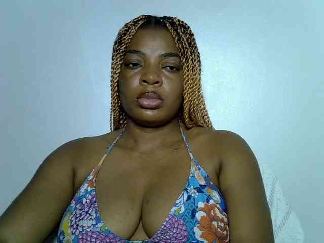 LadyNoire webcam