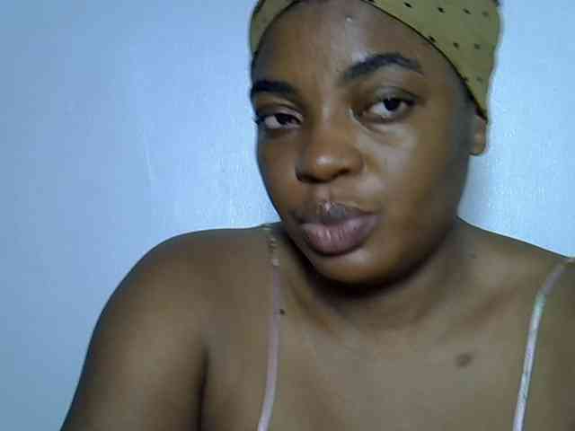 LadyNoire webcam