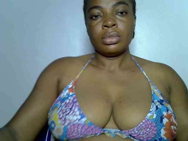 LadyNoire webcam