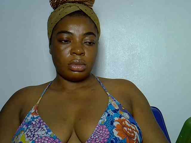 LadyNoire webcam