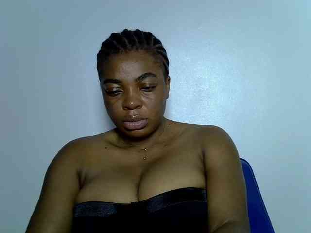 LadyNoire webcam