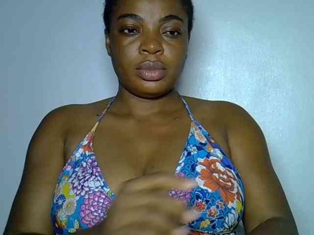 LadyNoire webcam