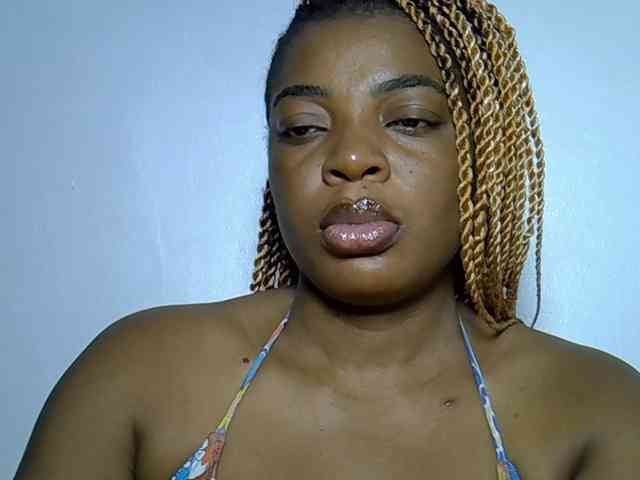LadyNoire webcam