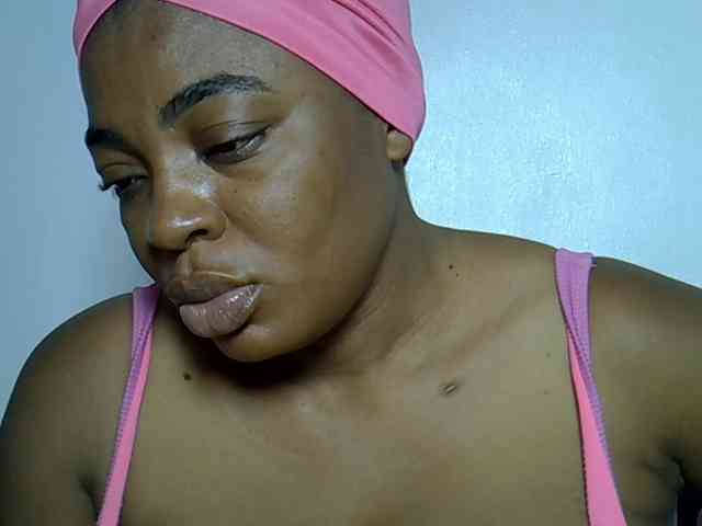 LadyNoire webcam