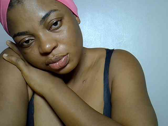 LadyNoire webcam