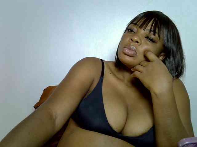 LadyNoire webcam