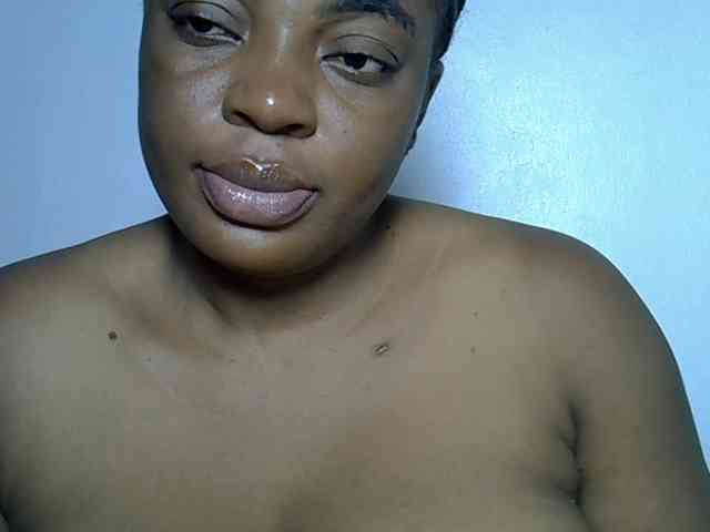 LadyNoire webcam