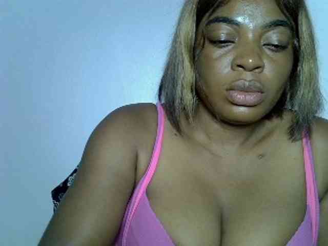 LadyNoire webcam