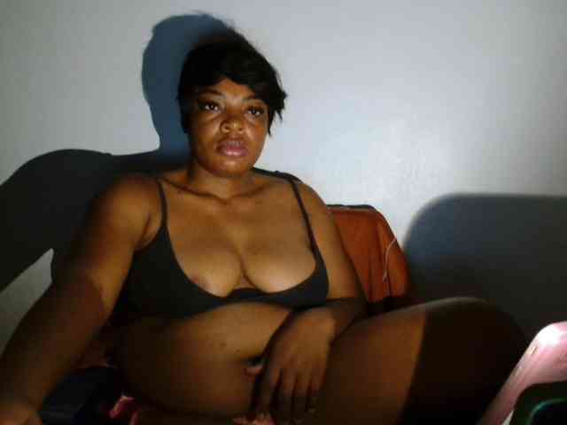 LadyNoire webcam