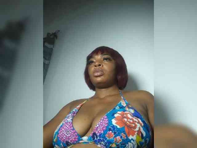 LadyNoire webcam