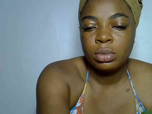 LadyNoire webcam
