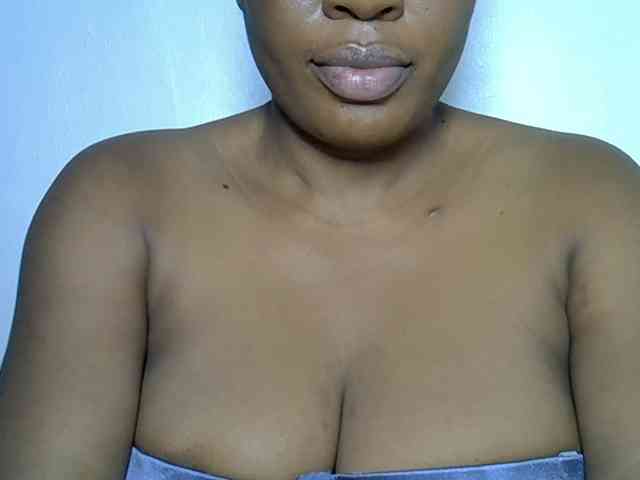 LadyNoire webcam