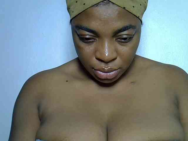 LadyNoire webcam