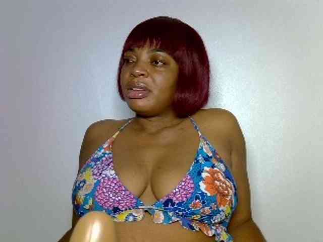 LadyNoire webcam