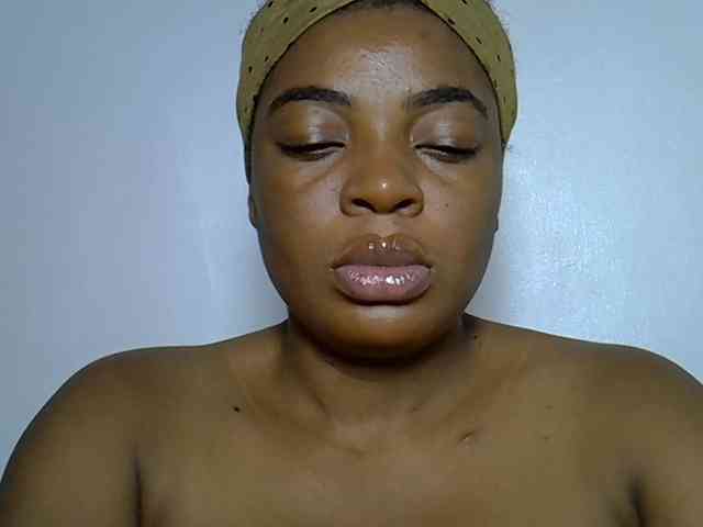 LadyNoire webcam