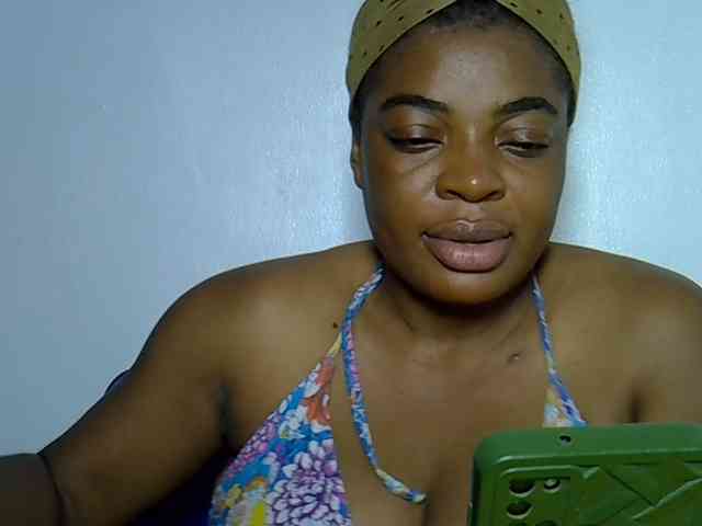 LadyNoire webcam