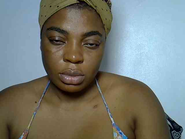 LadyNoire webcam