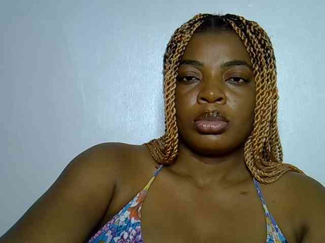 LadyNoire webcam