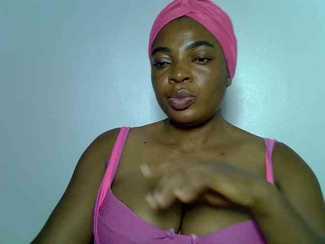 LadyNoire webcam