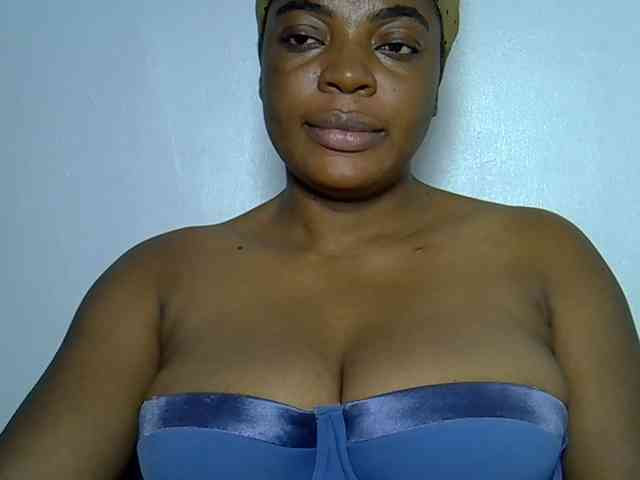LadyNoire webcam