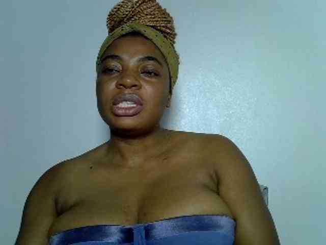 LadyNoire webcam