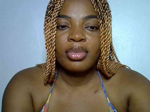 LadyNoire webcam
