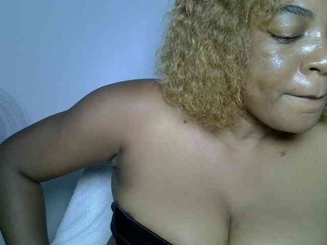 Alpha_Dom_Goddess webcam