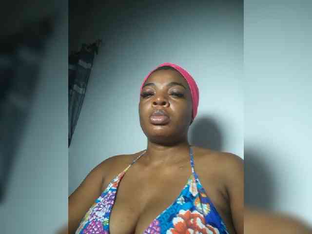 LadyNoire webcam