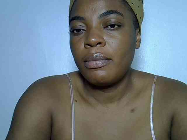 LadyNoire webcam