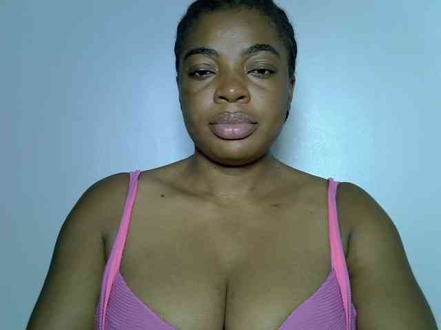 LadyNoire webcam