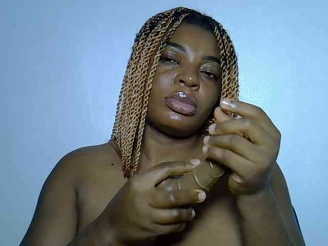 LadyNoire webcam
