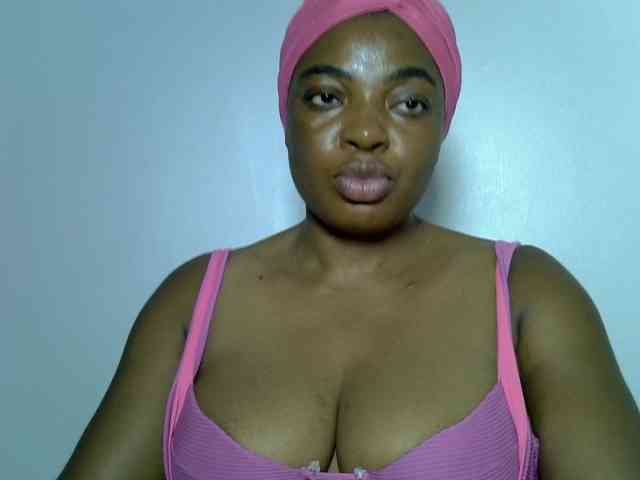 LadyNoire webcam