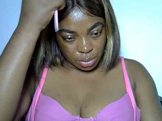 LadyNoire webcam