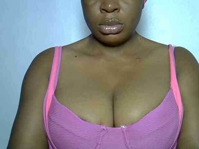 LadyNoire webcam